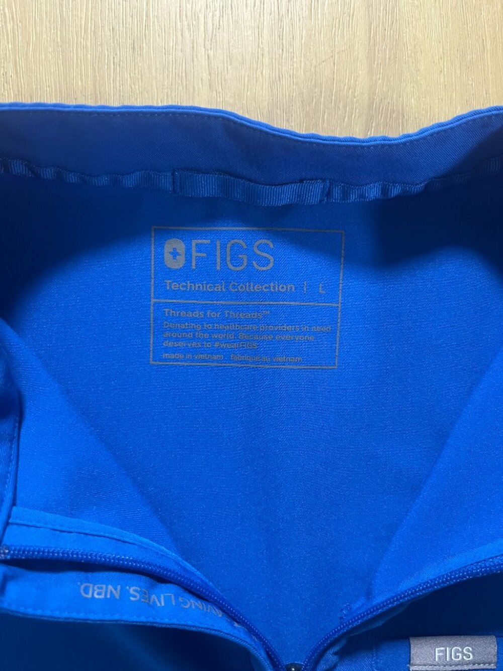 Figs Women's Montex Scrub Top Size Large PO 5587 Style 1000836 - Picture 3 of 9